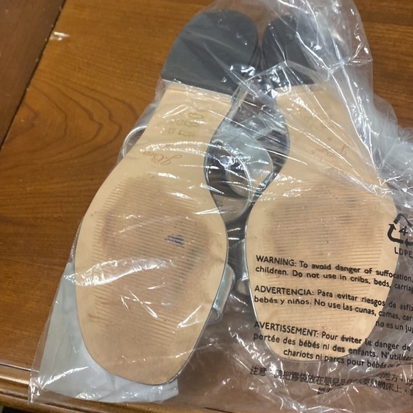 J Crew Hazel jeweled cutout sandals in metallic leather
Item BR614 - Picture 5 of 5